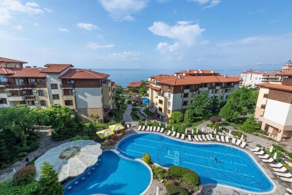 Psb Apartments In Gardens Of Eden Sveti Vlas Luaran gambar