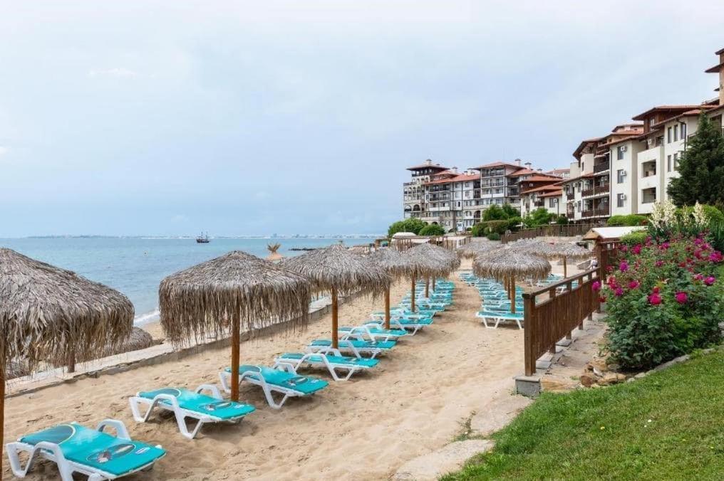 Psb Apartments In Gardens Of Eden Sveti Vlas Luaran gambar