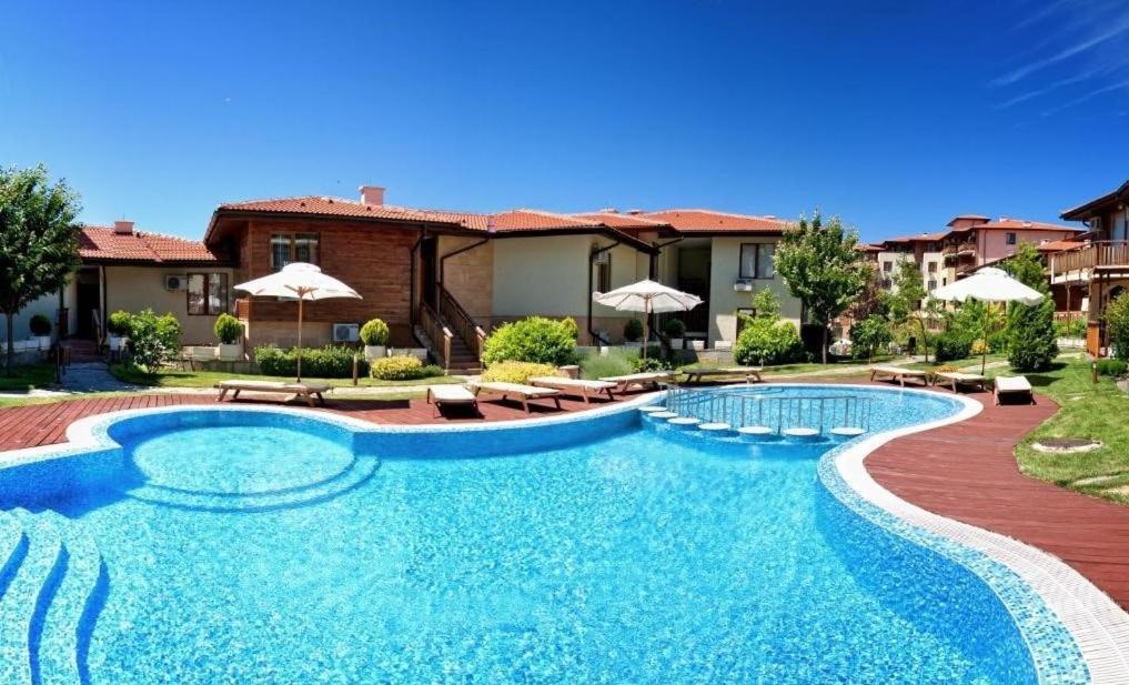 Psb Apartments In Gardens Of Eden Sveti Vlas Luaran gambar